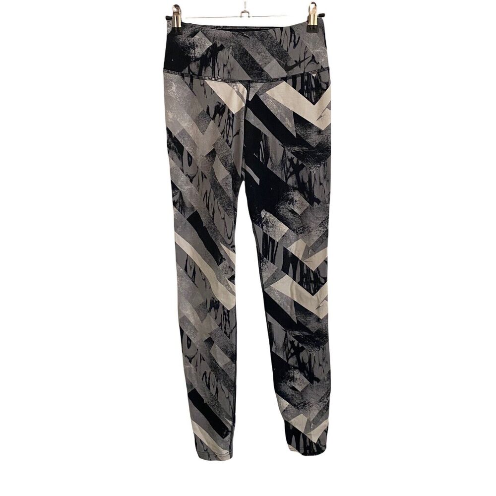 Nike XS Leggings Workout Marbled Print Black Gray Dri Fit Stretch